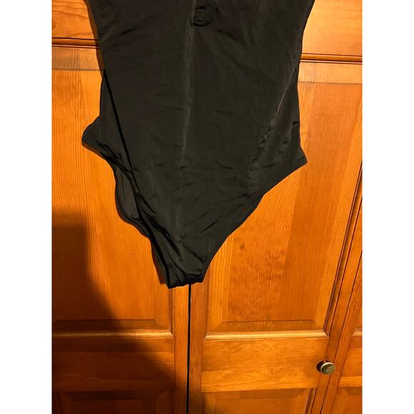 NWT Andie Women's The Malibu One Piece Snap Front Swimsuit Smooth Black Size 3XL - Picture 6 of 11